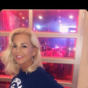 Meet your Posher, Wendy